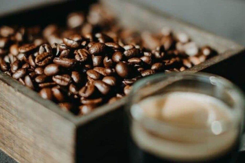 Kávové zrná kávy Cafézia